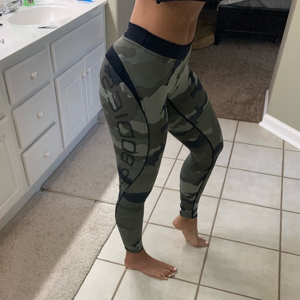 XS Better bodies camo leggings